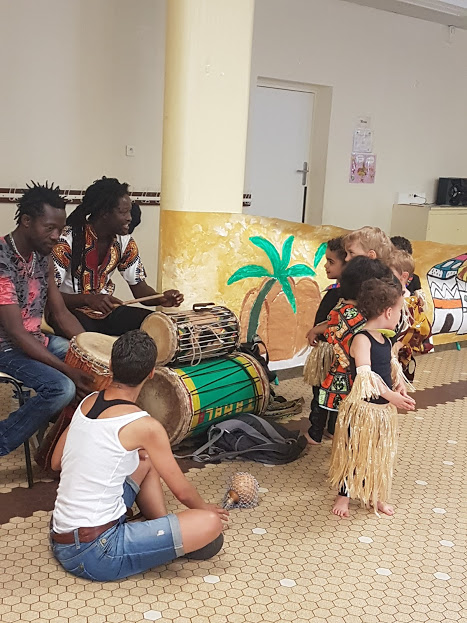 restitution danse maternelle, nadège fenghom, danse maternelle